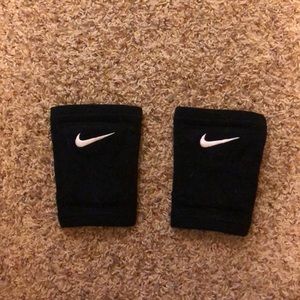 Girls Nike volleyball knee pads